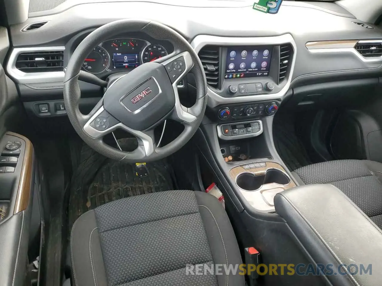 8 Photograph of a damaged car 1GKKNKLA9MZ215439 GMC ACADIA 2021