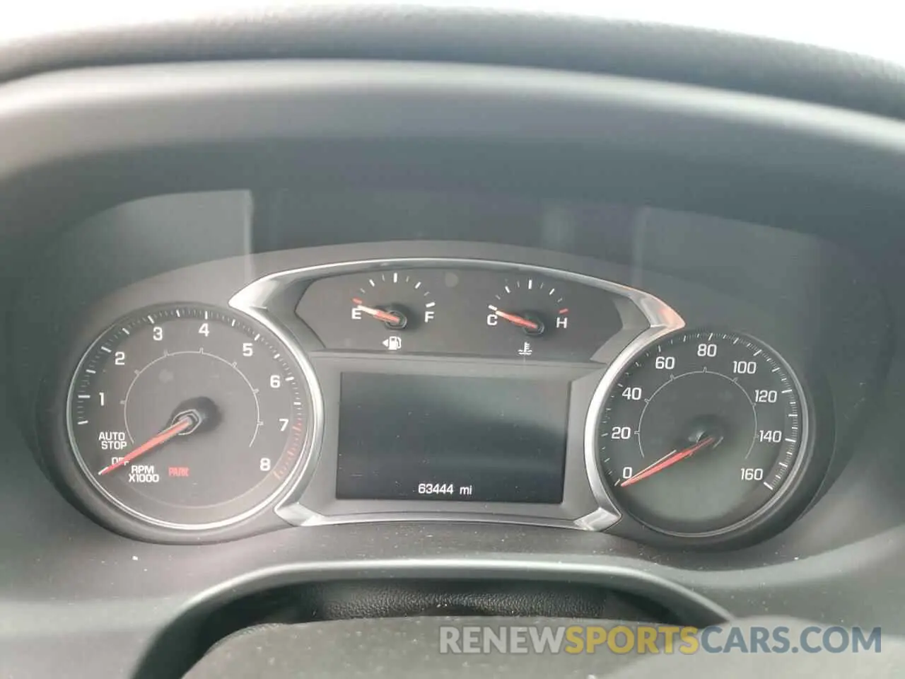 9 Photograph of a damaged car 1GKKNKLAXMZ153646 GMC ACADIA 2021