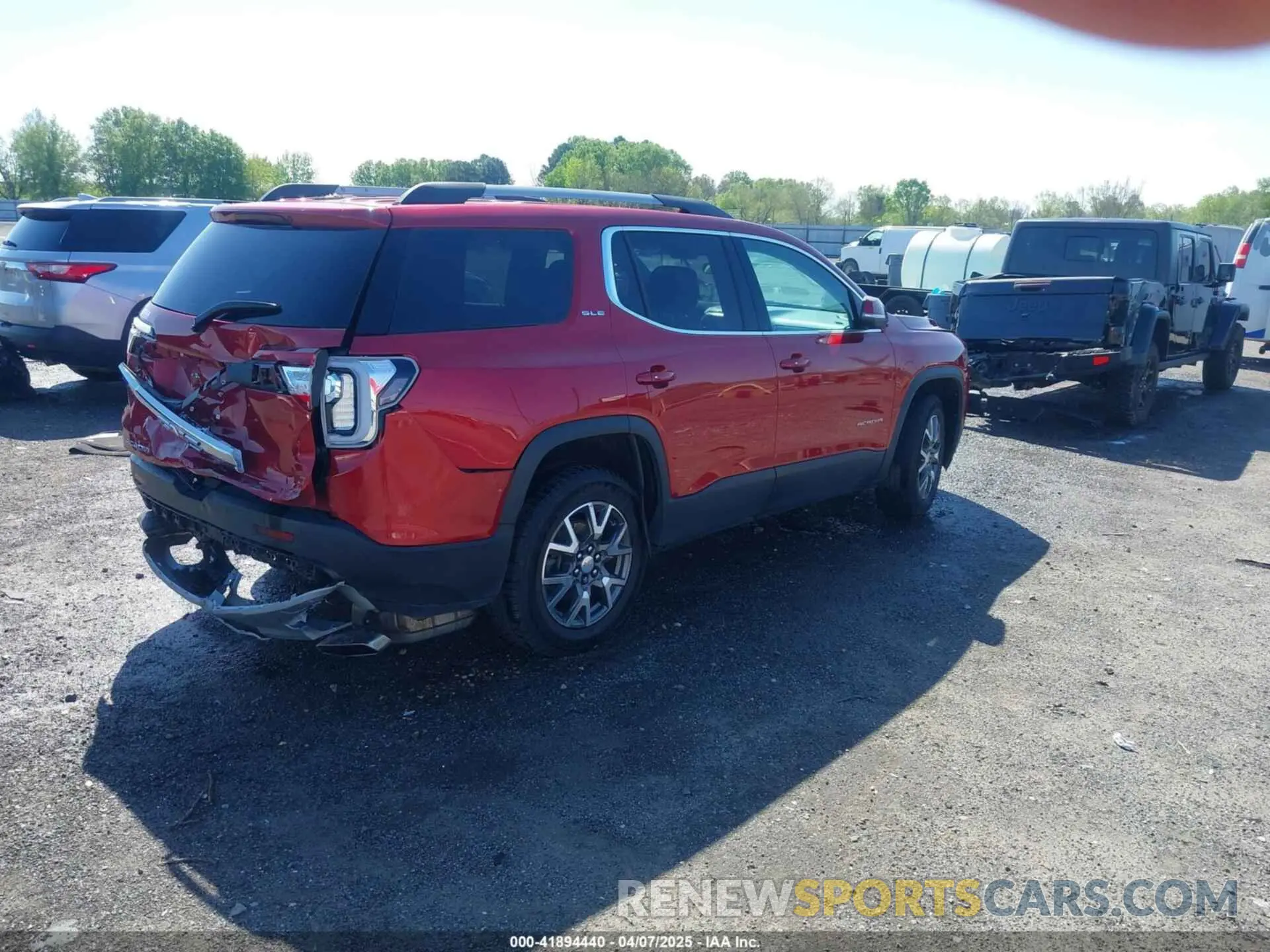 4 Photograph of a damaged car 1GKKNKLS5MZ224129 GMC ACADIA 2021