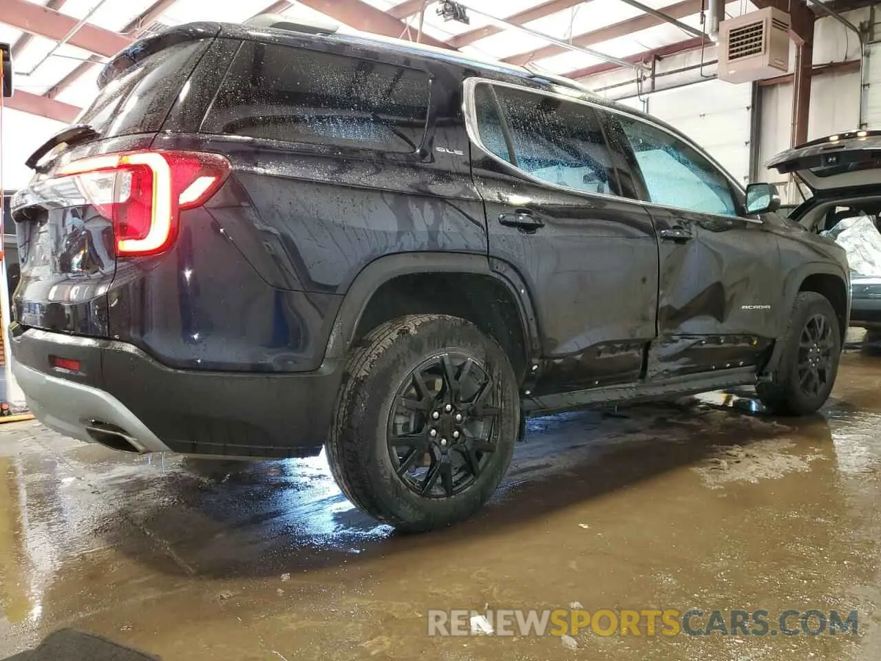 3 Photograph of a damaged car 1GKKNKLS6MZ212815 GMC ACADIA 2021