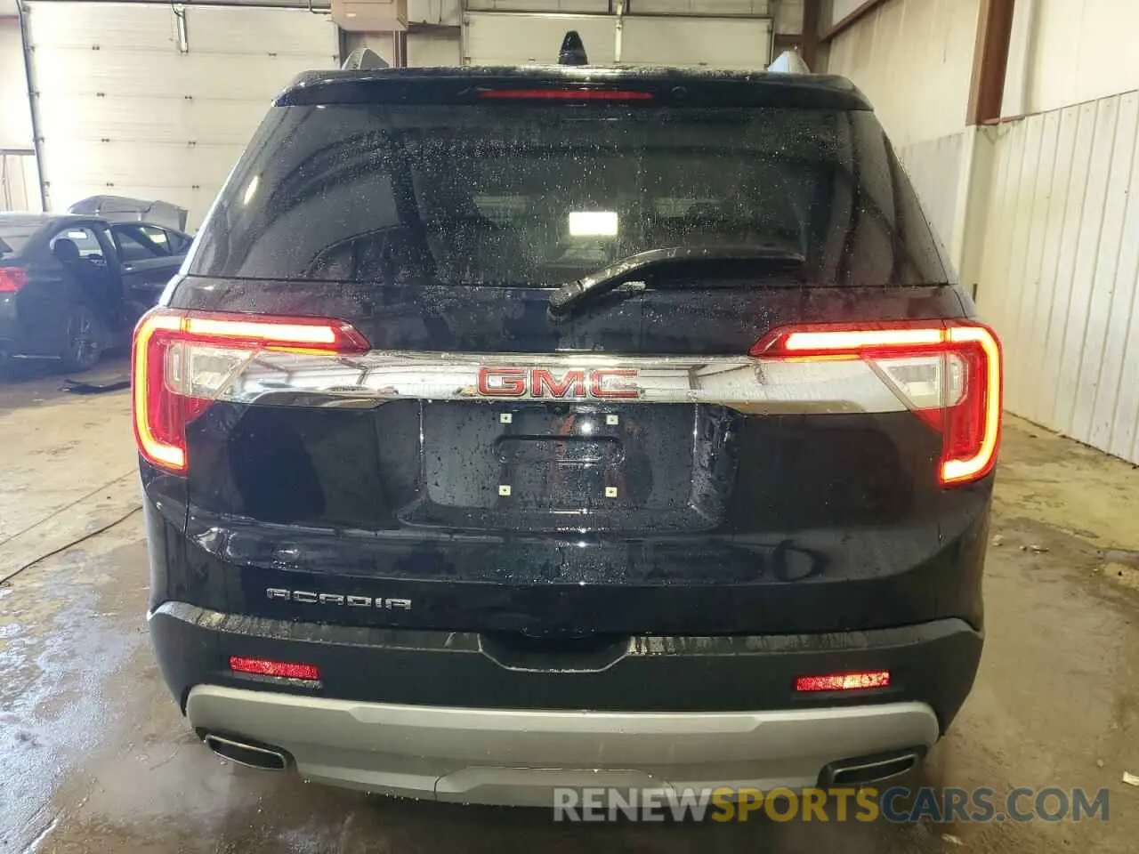 6 Photograph of a damaged car 1GKKNKLS6MZ212815 GMC ACADIA 2021