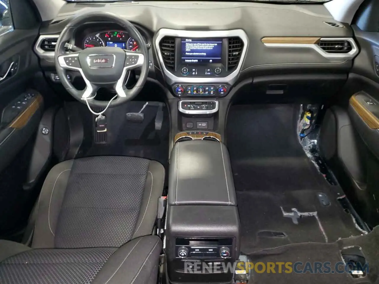 8 Photograph of a damaged car 1GKKNKLS6MZ212815 GMC ACADIA 2021