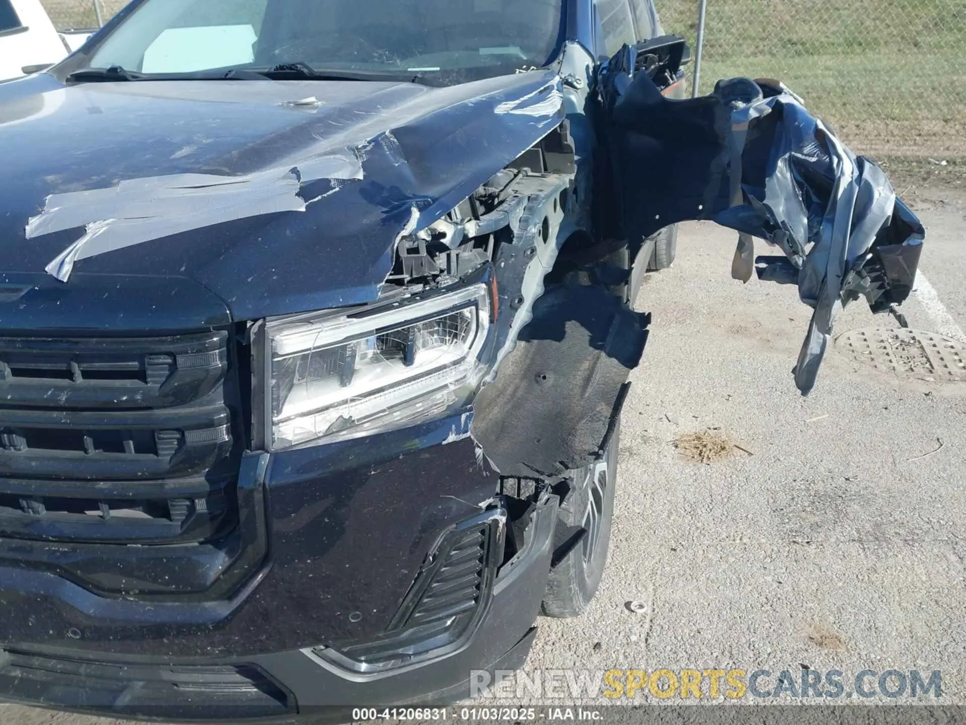 17 Photograph of a damaged car 1GKKNKLS9MZ138922 GMC ACADIA 2021