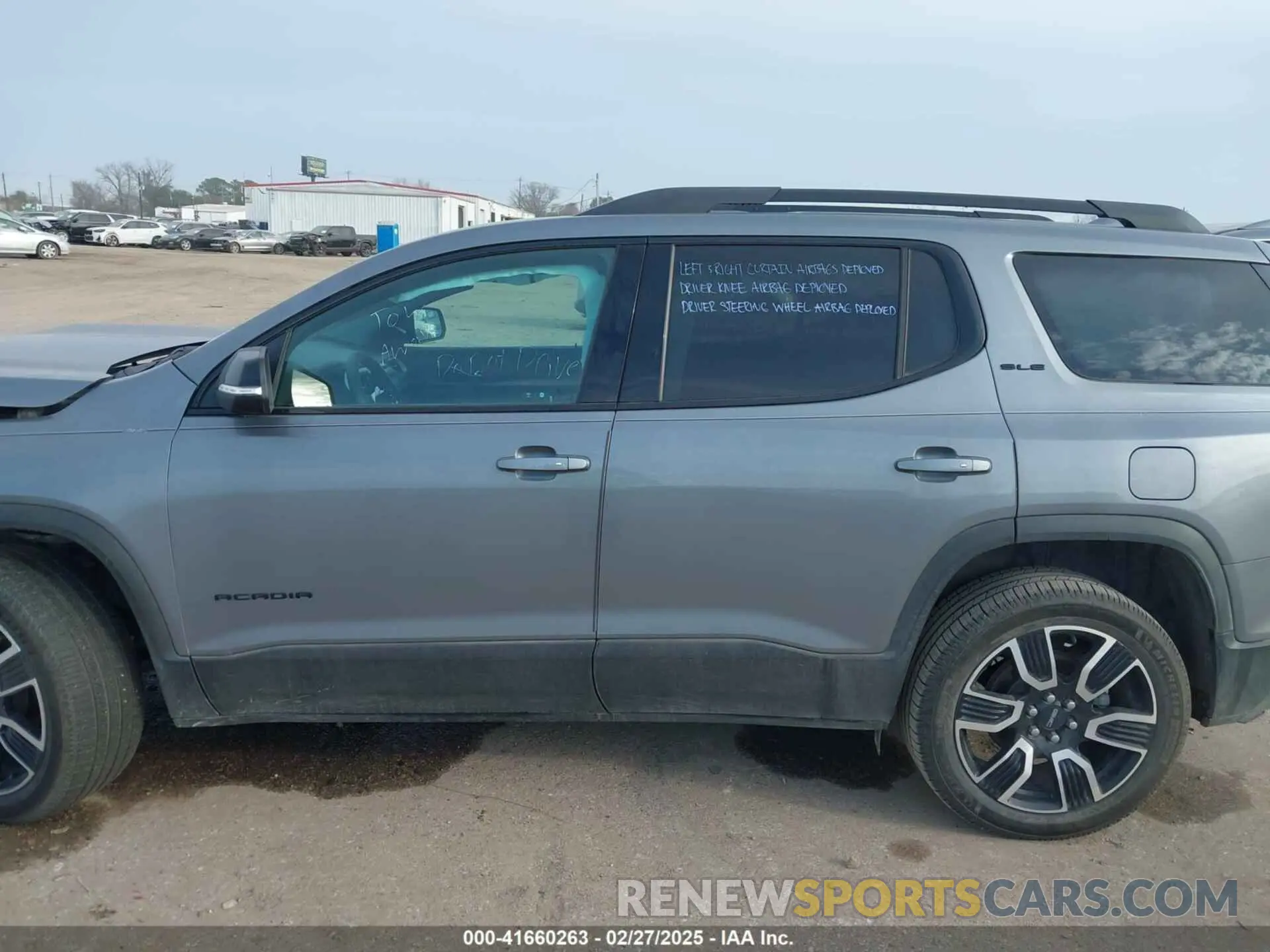 14 Photograph of a damaged car 1GKKNKLSXMZ159150 GMC ACADIA 2021