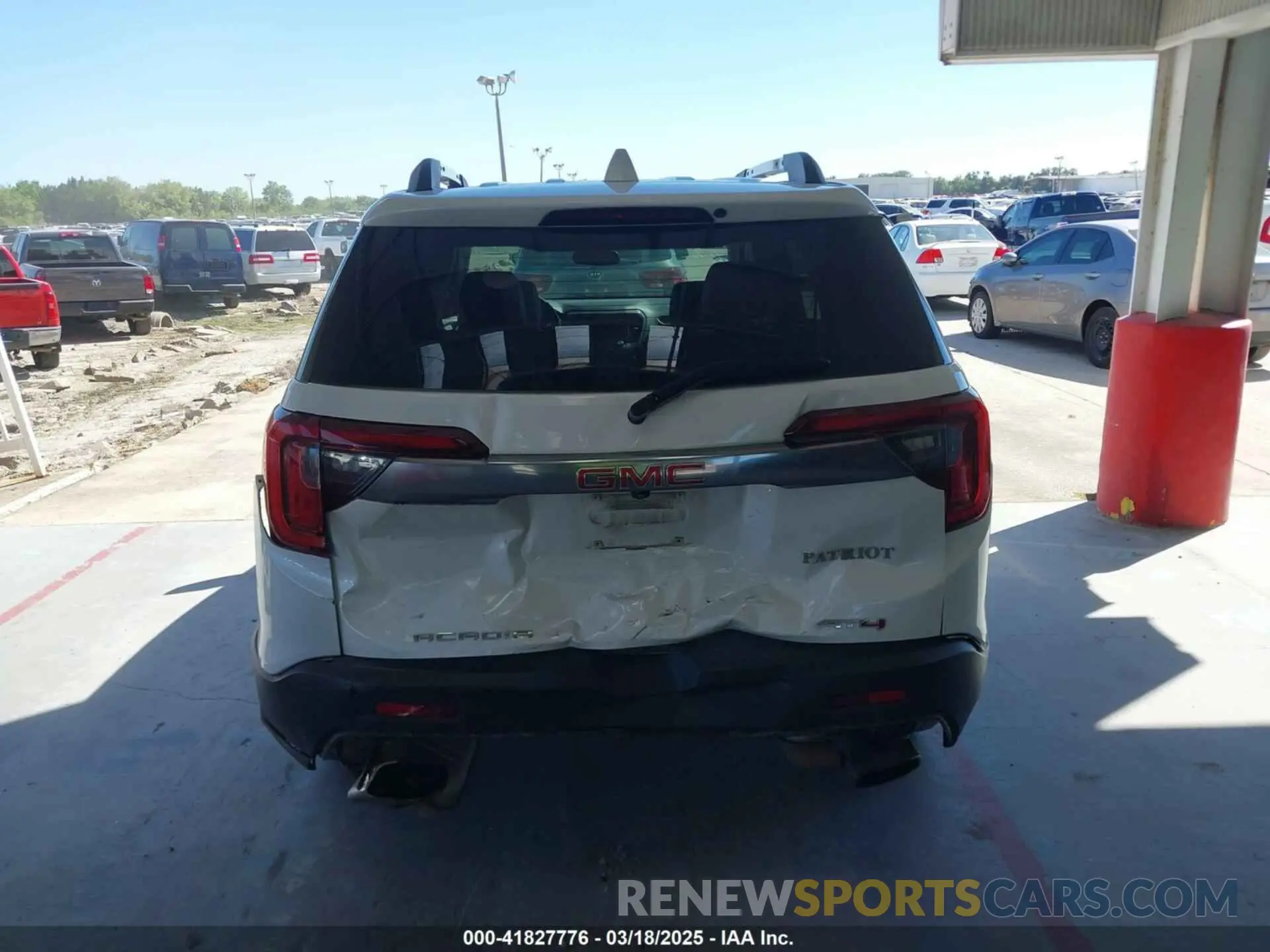 16 Photograph of a damaged car 1GKKNLLS0MZ102445 GMC ACADIA 2021