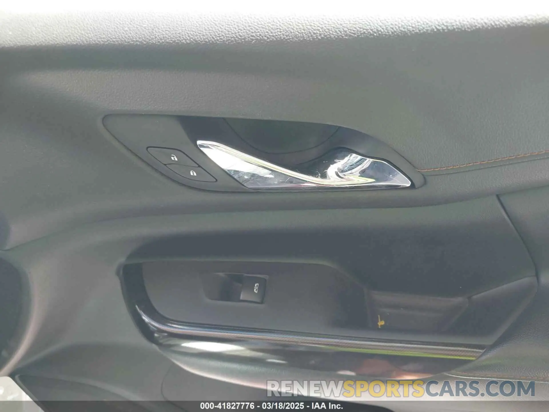 5 Photograph of a damaged car 1GKKNLLS0MZ102445 GMC ACADIA 2021