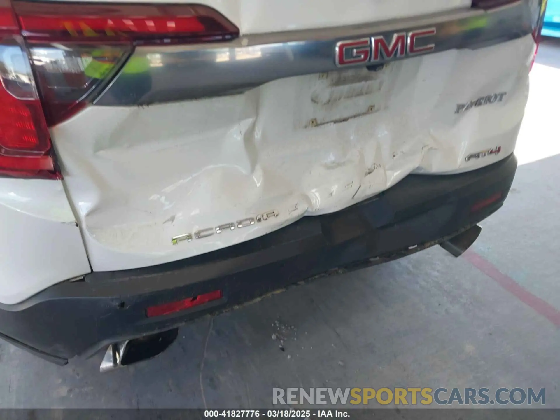 6 Photograph of a damaged car 1GKKNLLS0MZ102445 GMC ACADIA 2021