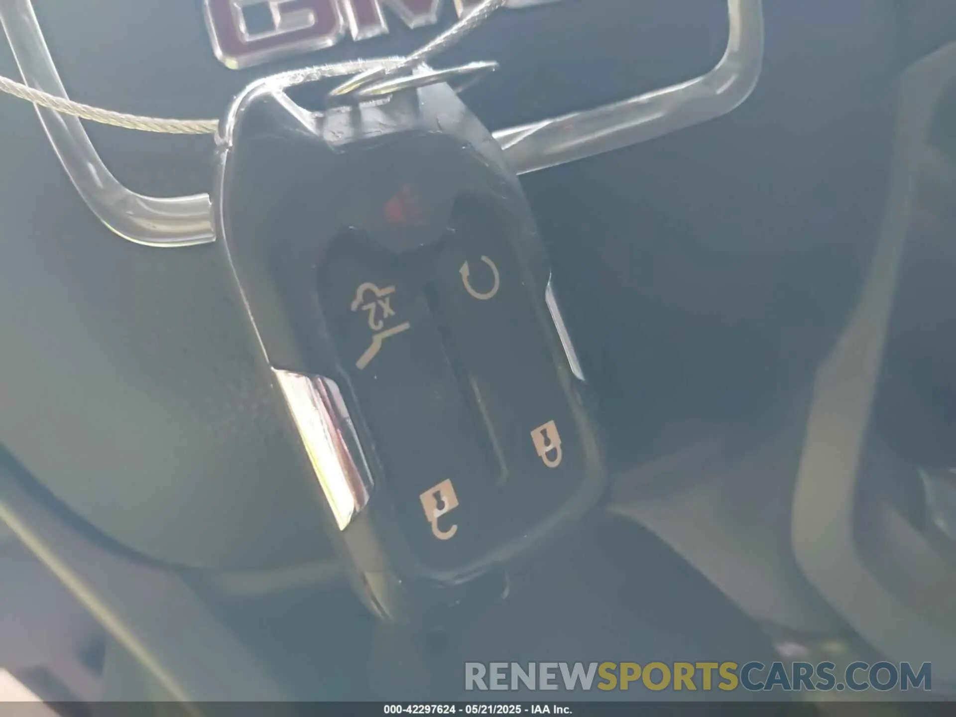 11 Photograph of a damaged car 1GKKNLLS0MZ183835 GMC ACADIA 2021