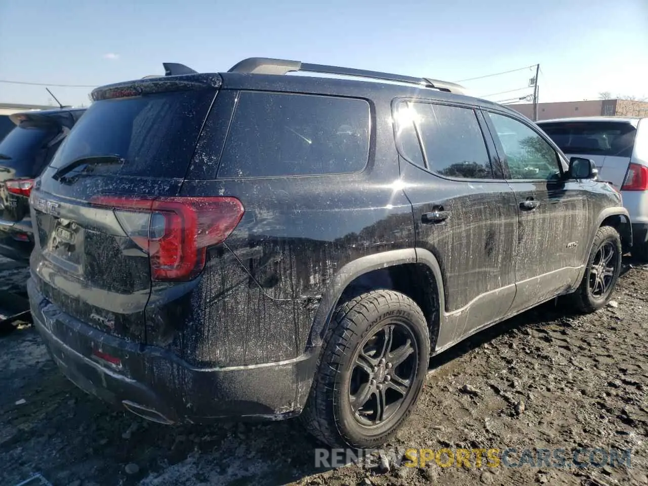3 Photograph of a damaged car 1GKKNLLS0MZ235738 GMC ACADIA 2021