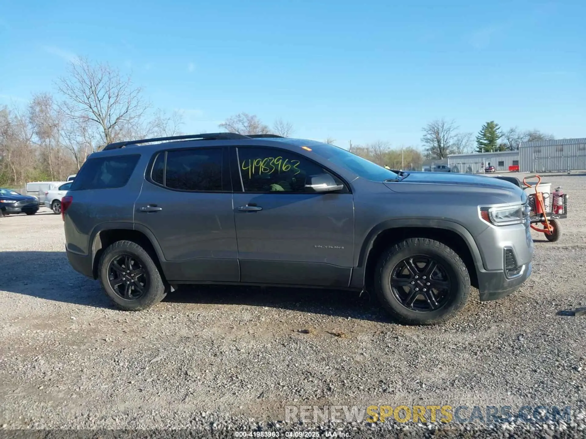 14 Photograph of a damaged car 1GKKNLLS4MZ166651 GMC ACADIA 2021