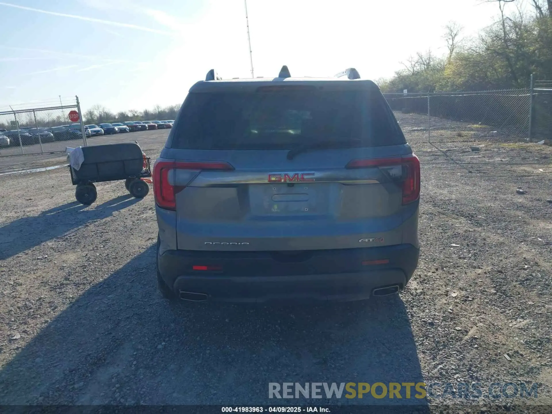 17 Photograph of a damaged car 1GKKNLLS4MZ166651 GMC ACADIA 2021