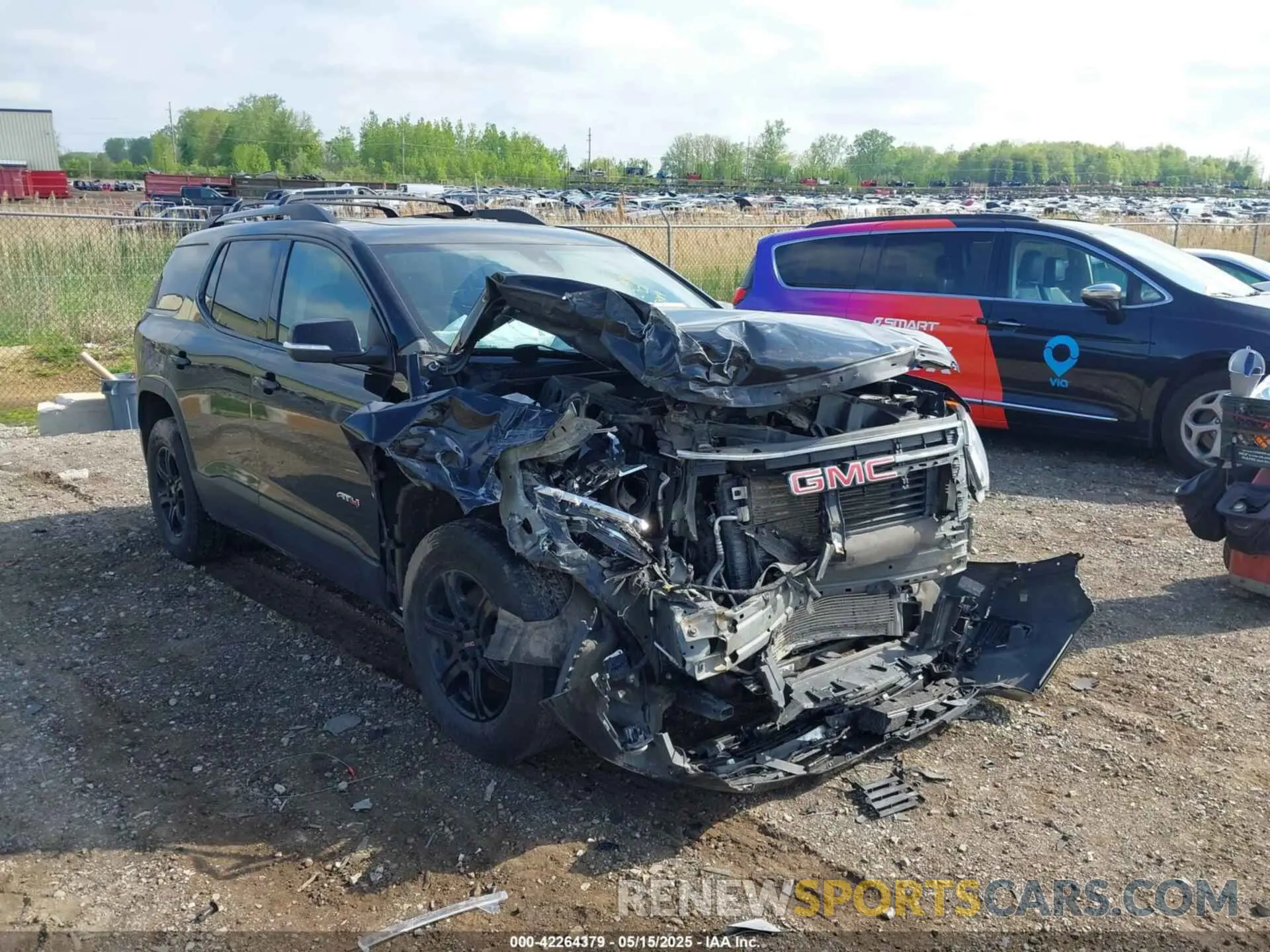 1 Photograph of a damaged car 1GKKNLLS4MZ215489 GMC ACADIA 2021