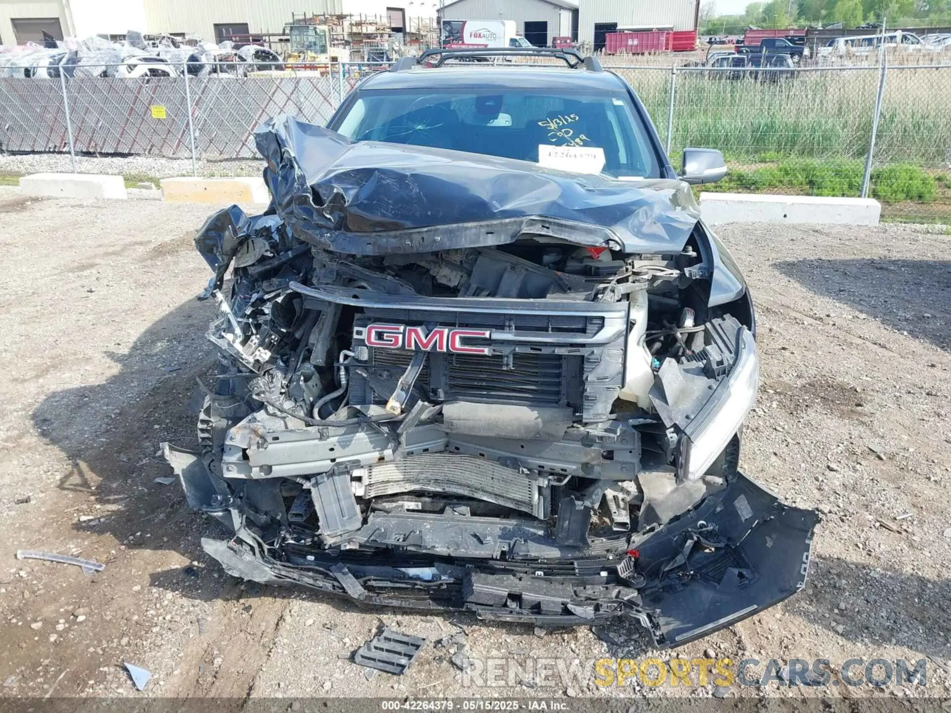 12 Photograph of a damaged car 1GKKNLLS4MZ215489 GMC ACADIA 2021