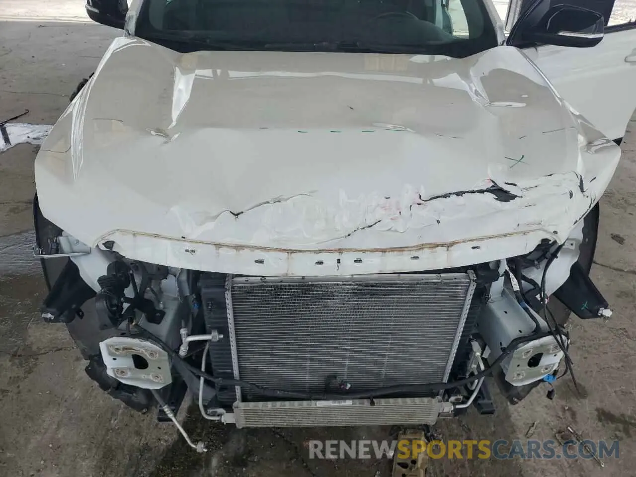 12 Photograph of a damaged car 1GKKNLLS6MZ121632 GMC ACADIA 2021