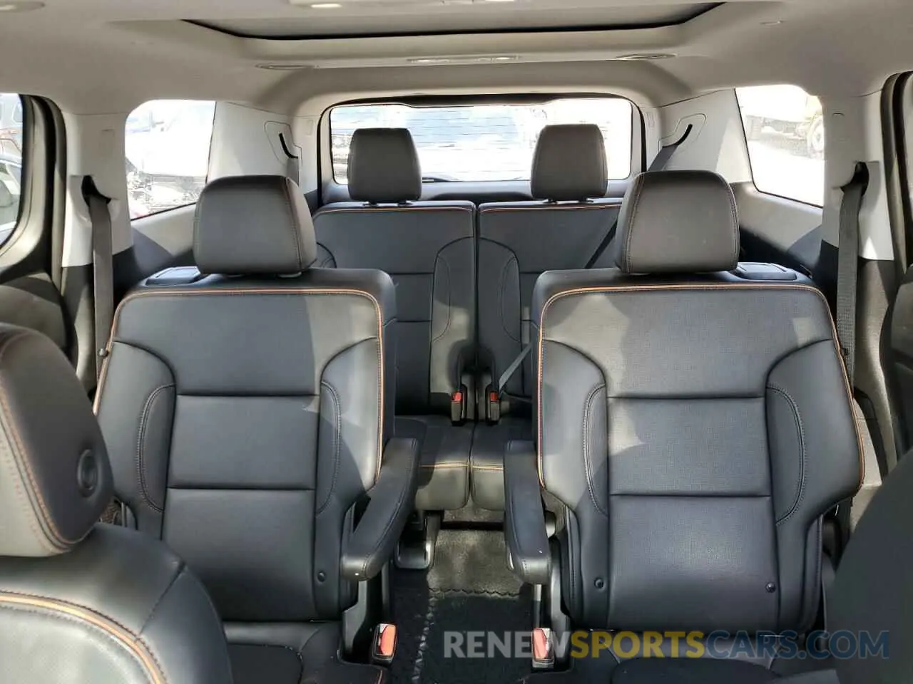 10 Photograph of a damaged car 1GKKNLLS6MZ215400 GMC ACADIA 2021