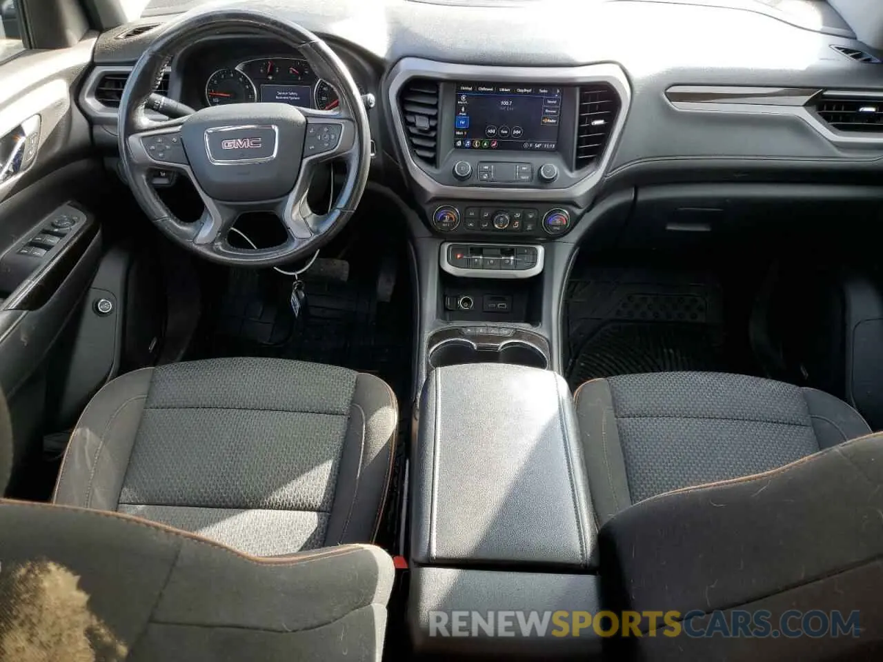 8 Photograph of a damaged car 1GKKNLLS9MZ184594 GMC ACADIA 2021