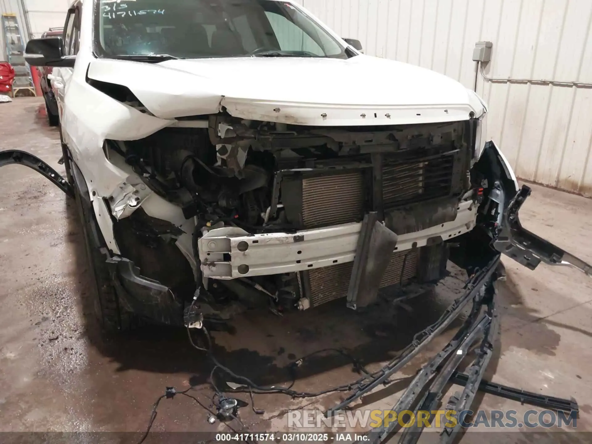 6 Photograph of a damaged car 1GKKNLLSXMZ205999 GMC ACADIA 2021