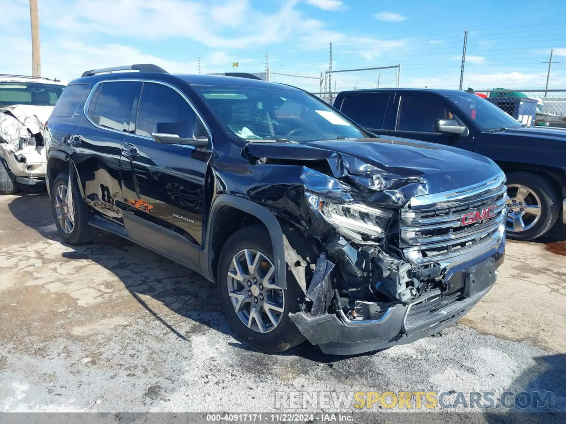 1 Photograph of a damaged car 1GKKNML48MZ136091 GMC ACADIA 2021