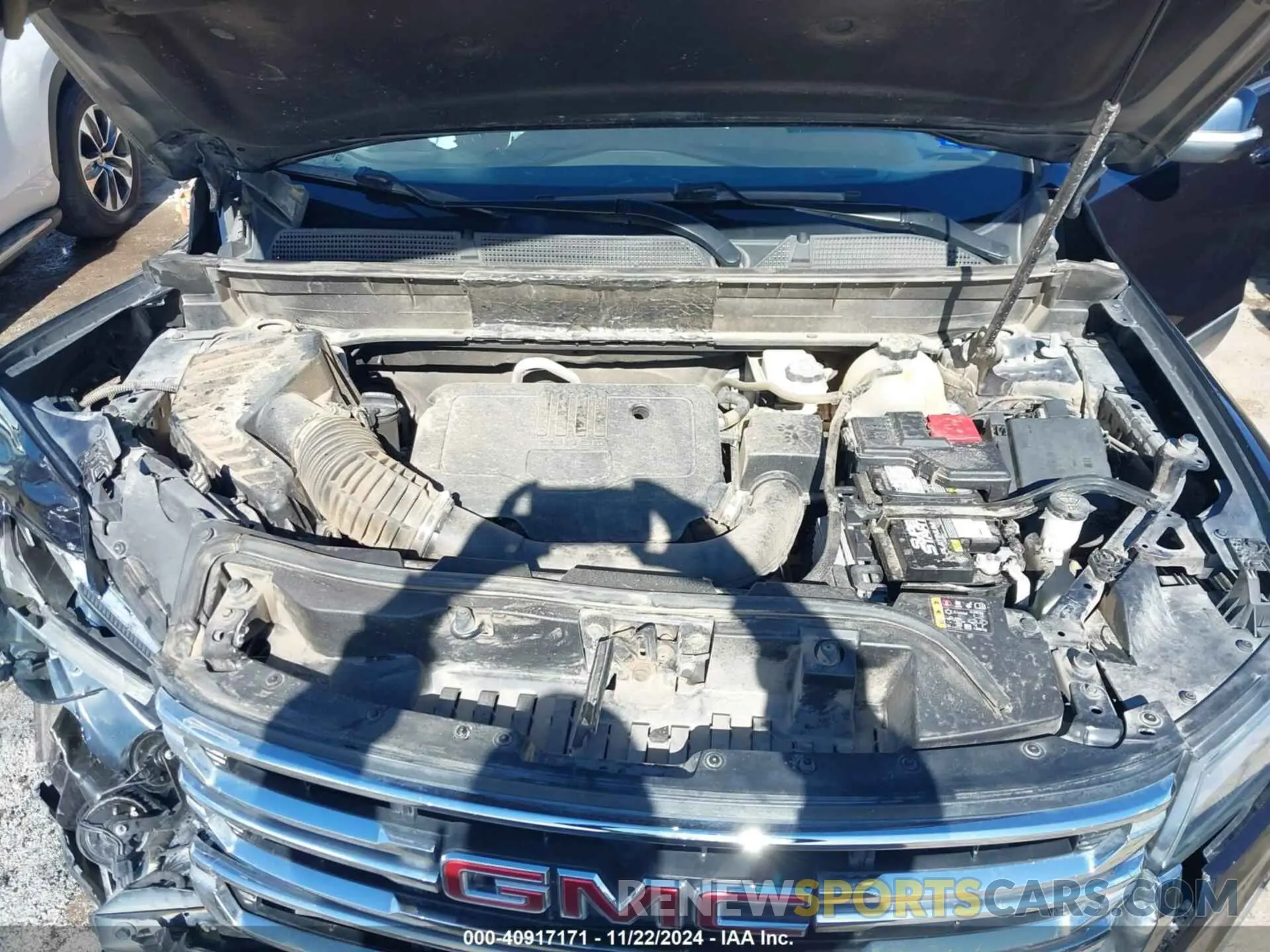 10 Photograph of a damaged car 1GKKNML48MZ136091 GMC ACADIA 2021