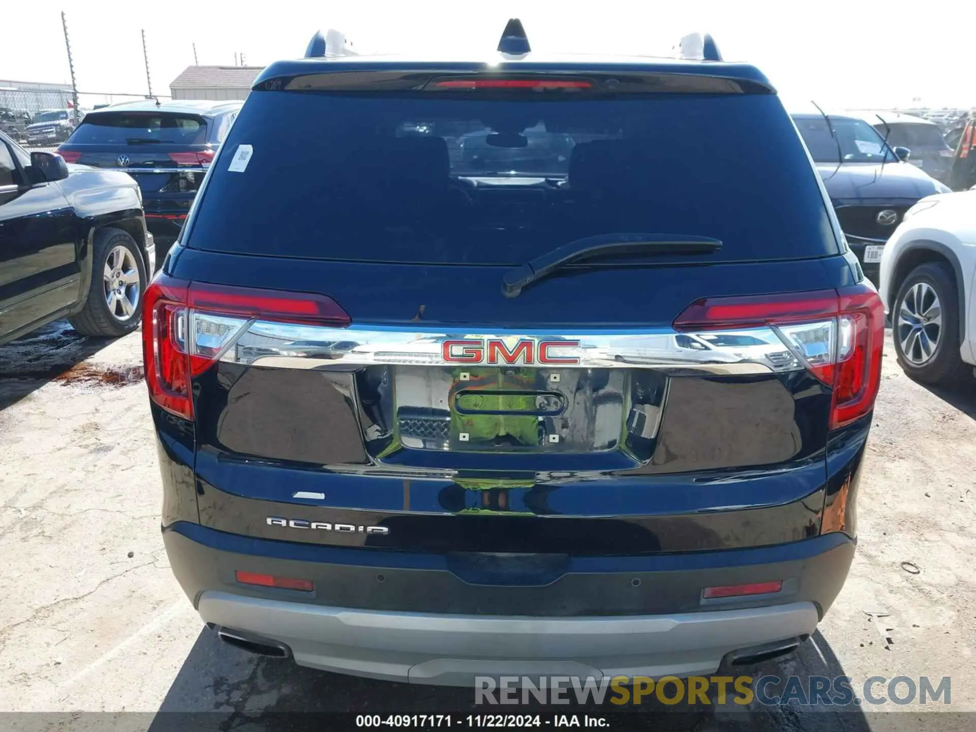 16 Photograph of a damaged car 1GKKNML48MZ136091 GMC ACADIA 2021
