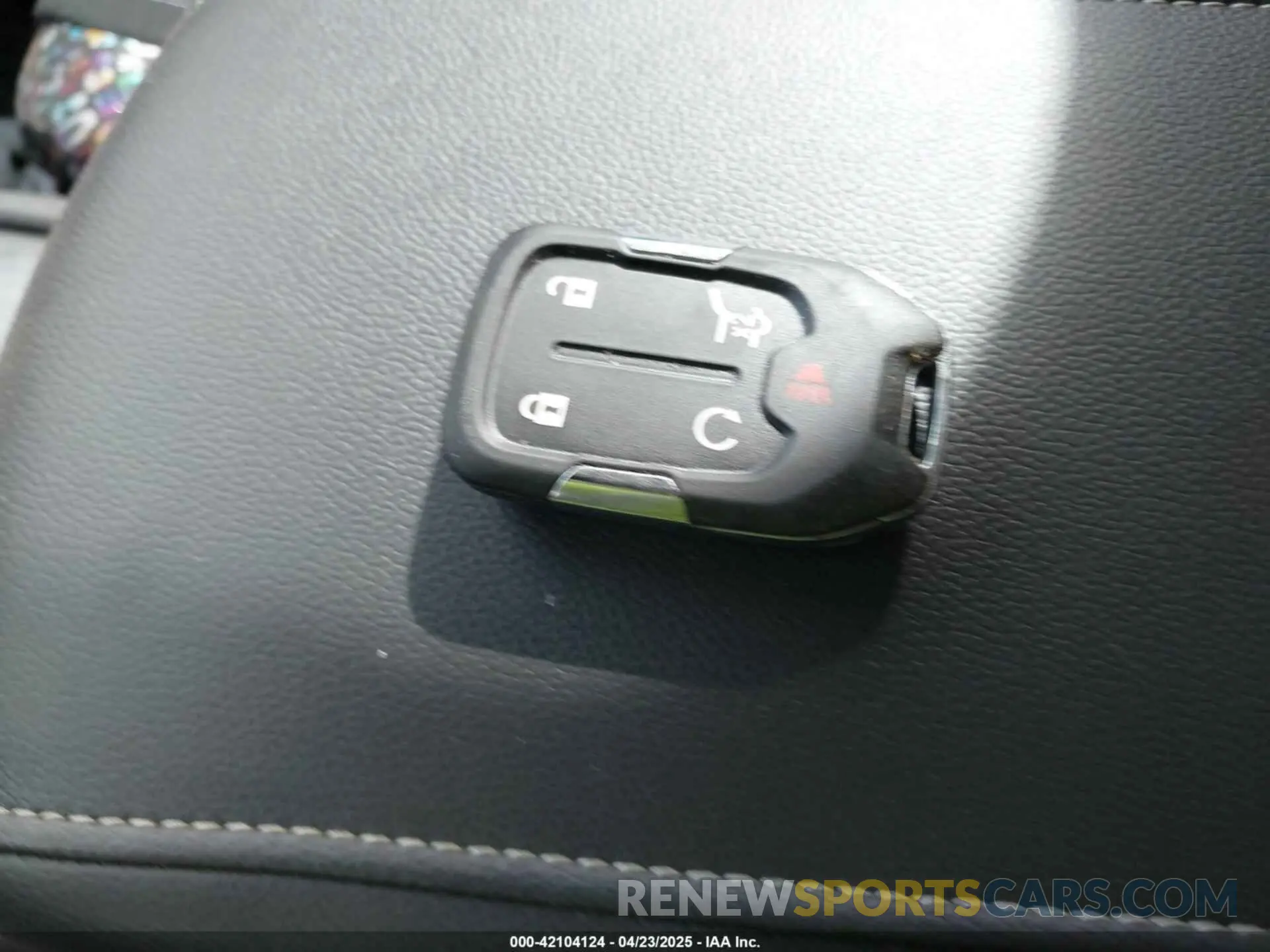 11 Photograph of a damaged car 1GKKNML4XMZ103626 GMC ACADIA 2021