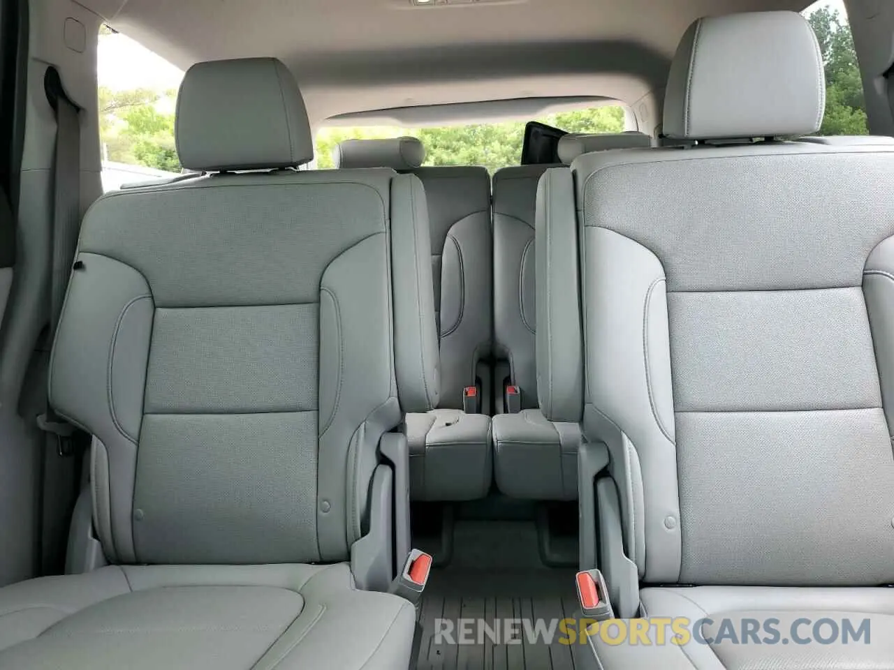 10 Photograph of a damaged car 1GKKNMLS0MZ176115 GMC ACADIA 2021