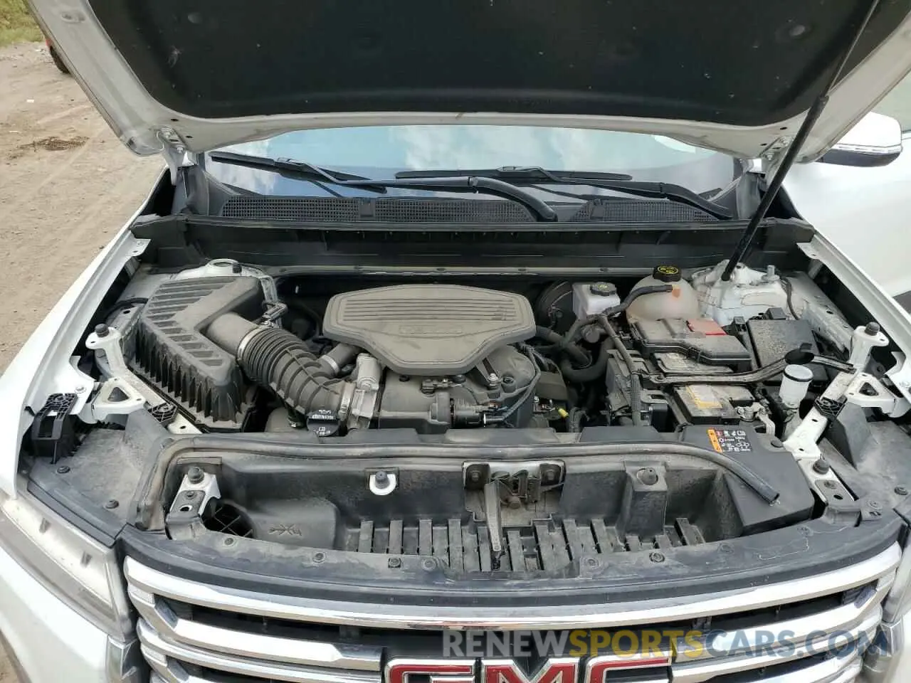 12 Photograph of a damaged car 1GKKNMLS0MZ176115 GMC ACADIA 2021
