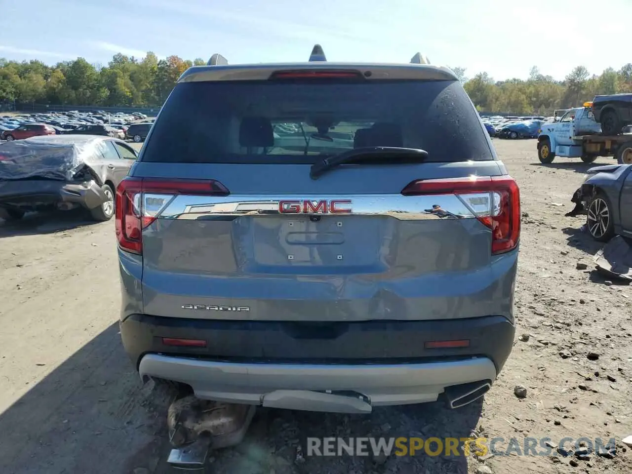 6 Photograph of a damaged car 1GKKNMLS1MZ159940 GMC ACADIA 2021