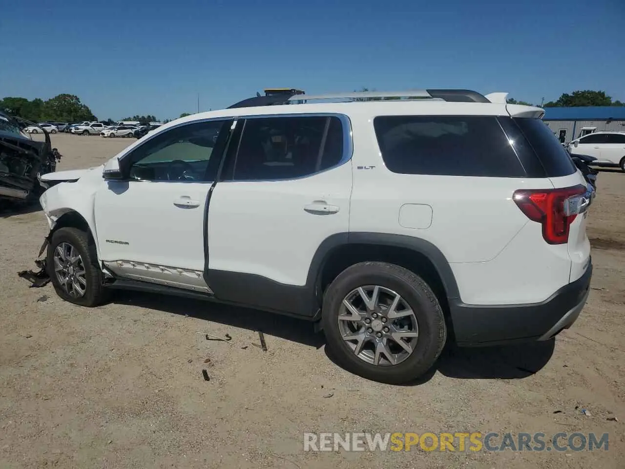 2 Photograph of a damaged car 1GKKNMLS1MZ223152 GMC ACADIA 2021