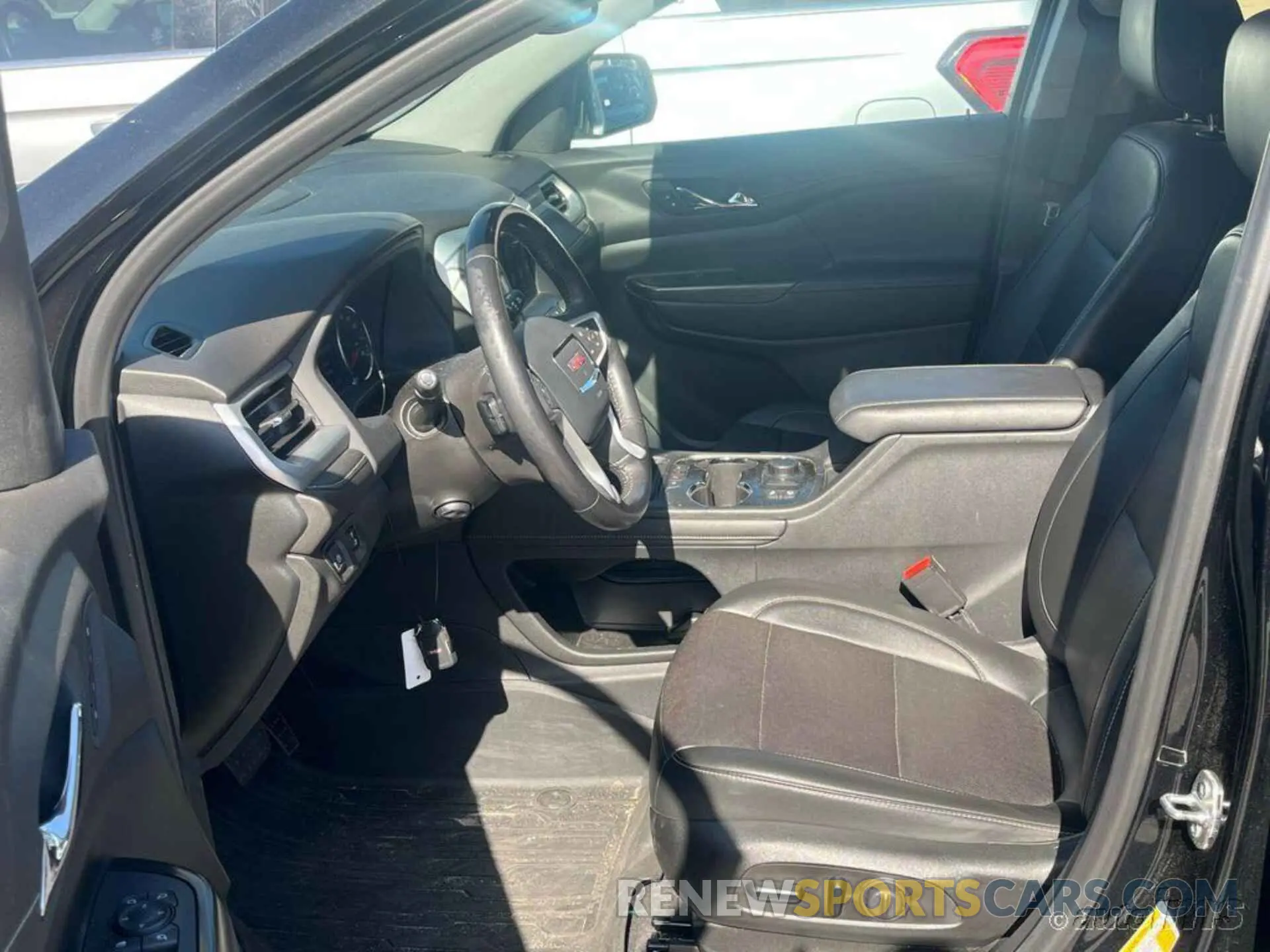 3 Photograph of a damaged car 1GKKNMLS2MZ113520 GMC ACADIA 2021