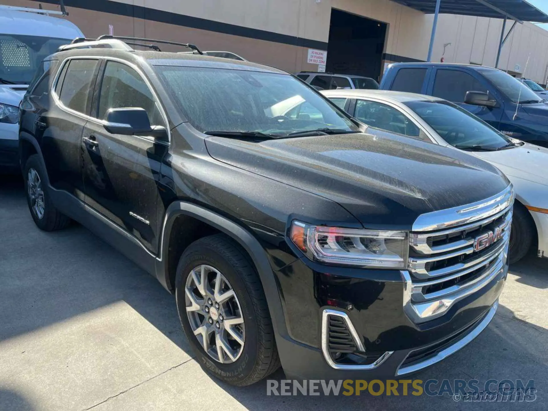 7 Photograph of a damaged car 1GKKNMLS2MZ113520 GMC ACADIA 2021