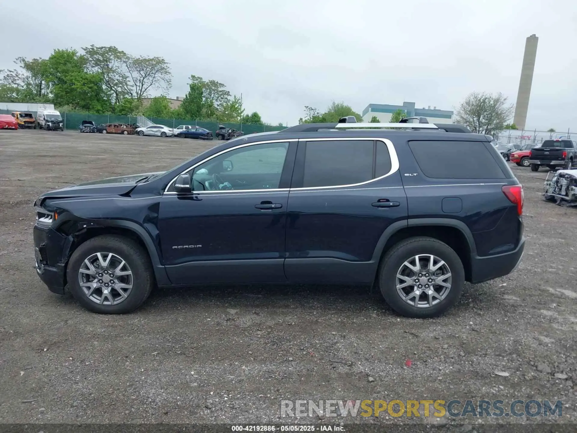 14 Photograph of a damaged car 1GKKNMLS2MZ147778 GMC ACADIA 2021