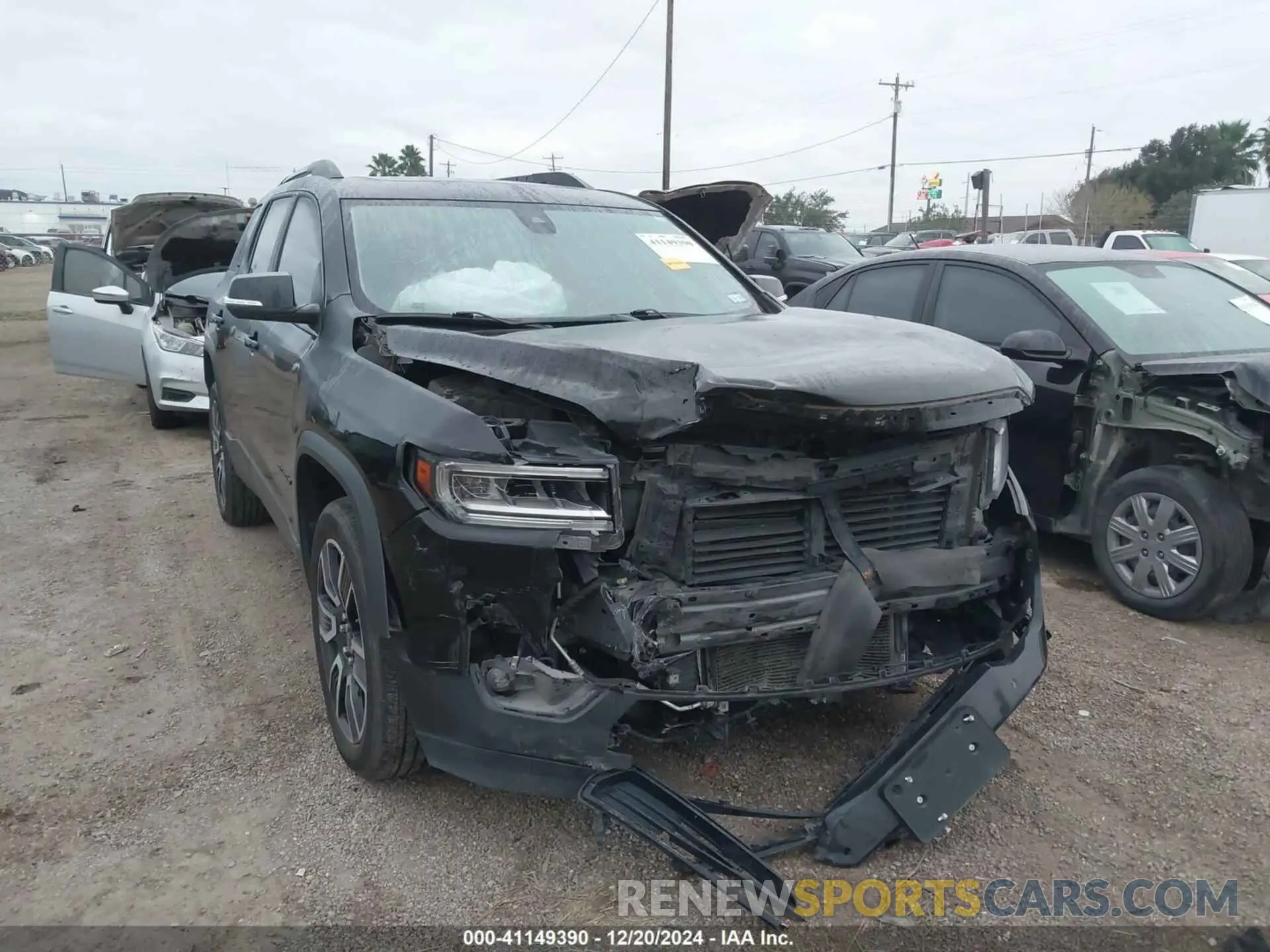 1 Photograph of a damaged car 1GKKNMLS4MZ141920 GMC ACADIA 2021