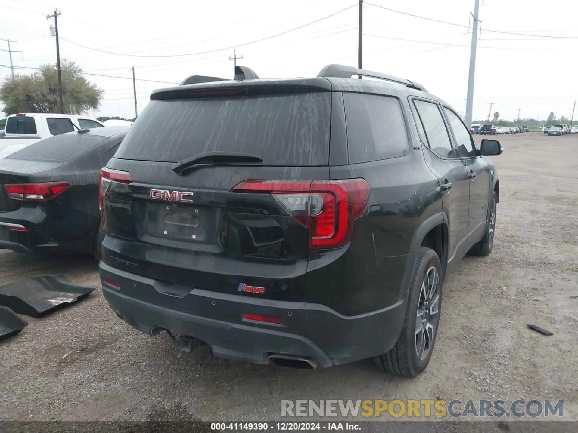 4 Photograph of a damaged car 1GKKNMLS4MZ141920 GMC ACADIA 2021