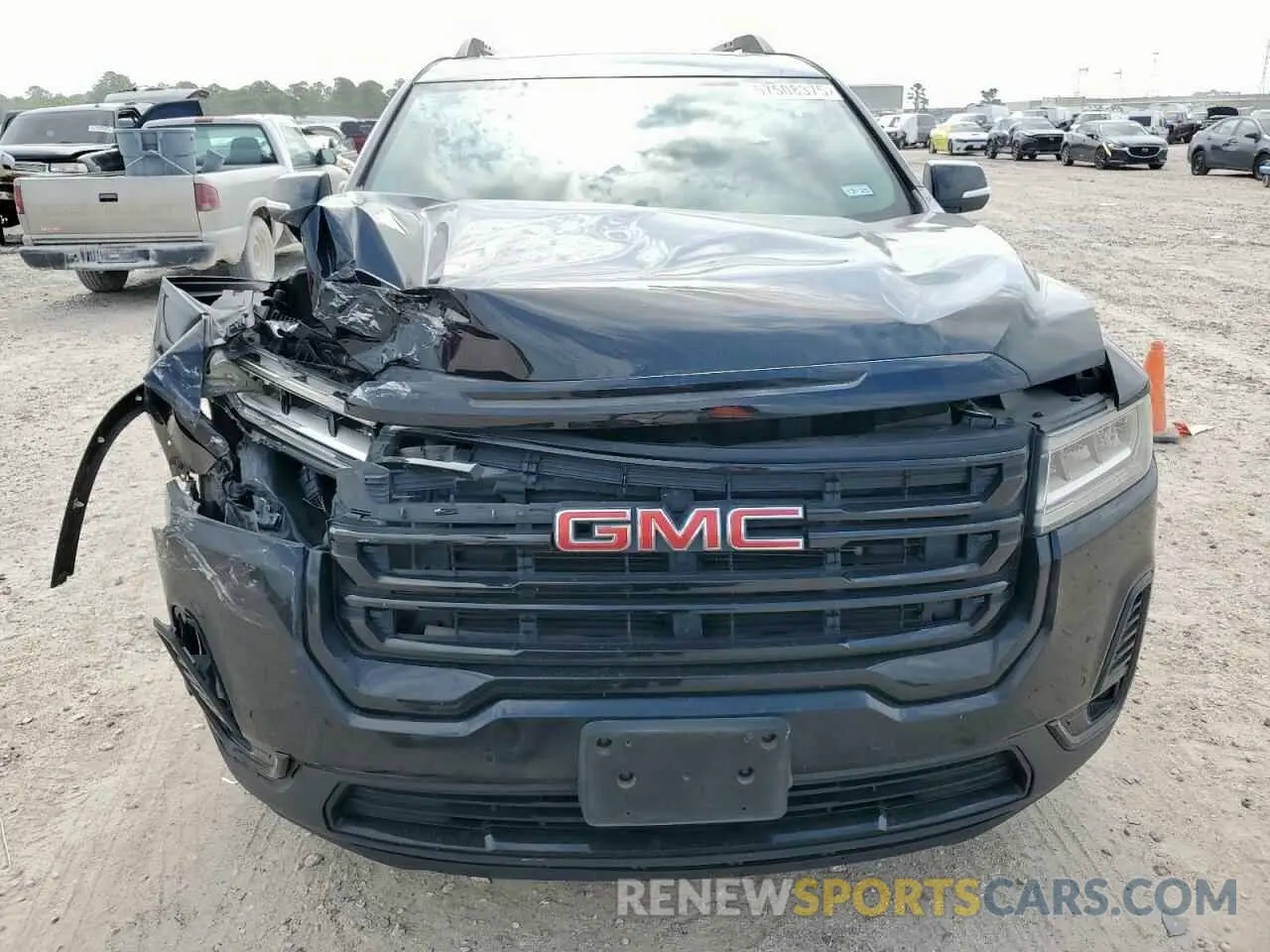 5 Photograph of a damaged car 1GKKNMLS4MZ157180 GMC ACADIA 2021