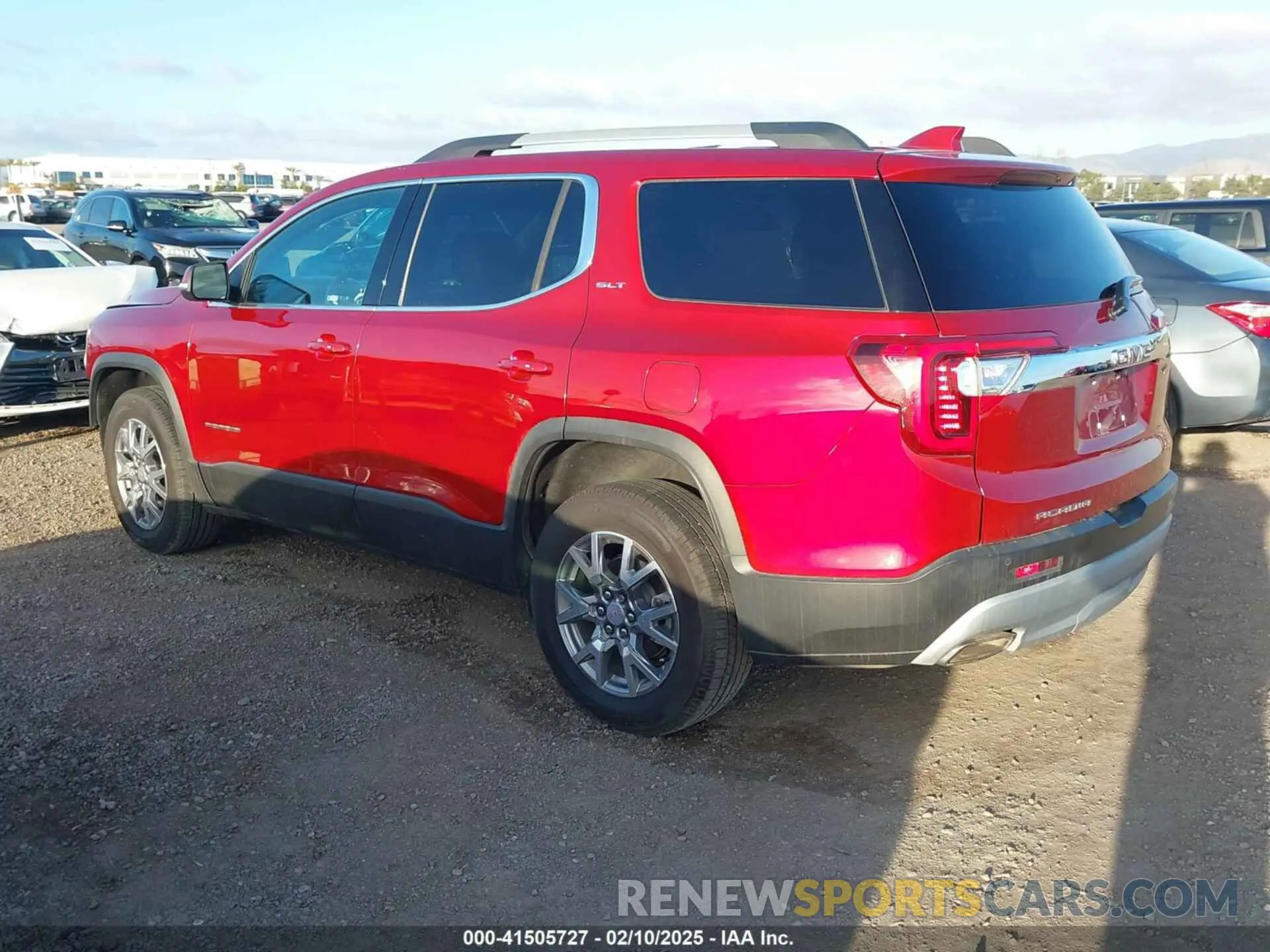 3 Photograph of a damaged car 1GKKNMLS5MZ175445 GMC ACADIA 2021