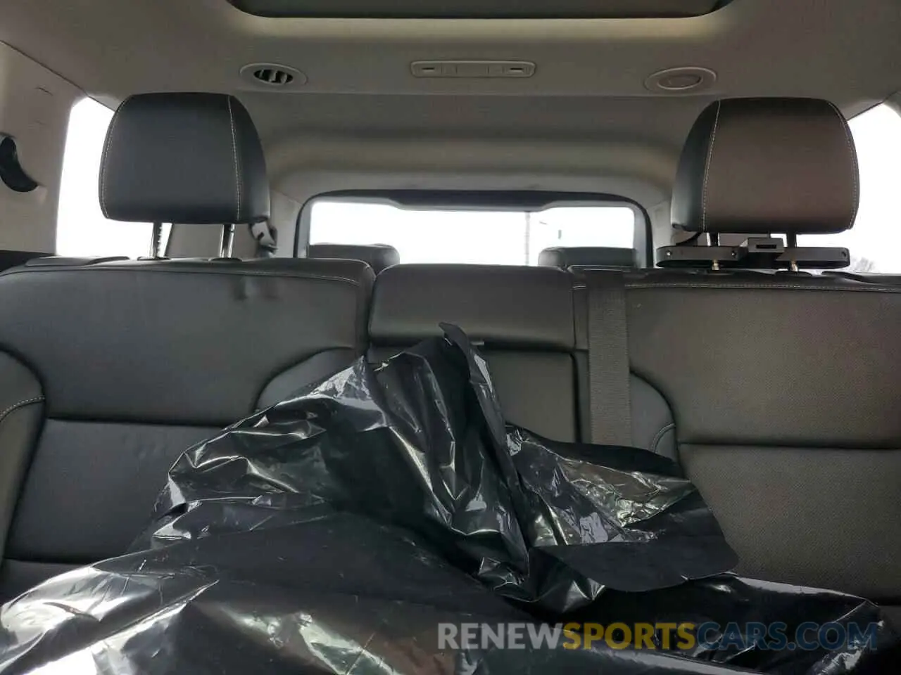 10 Photograph of a damaged car 1GKKNMLS7MZ147596 GMC ACADIA 2021