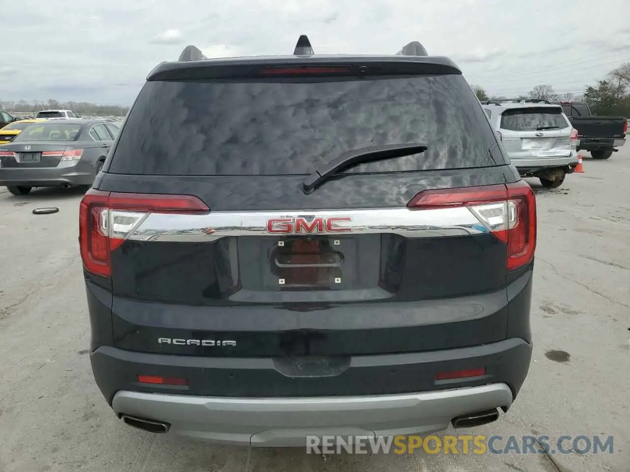6 Photograph of a damaged car 1GKKNMLS7MZ147596 GMC ACADIA 2021