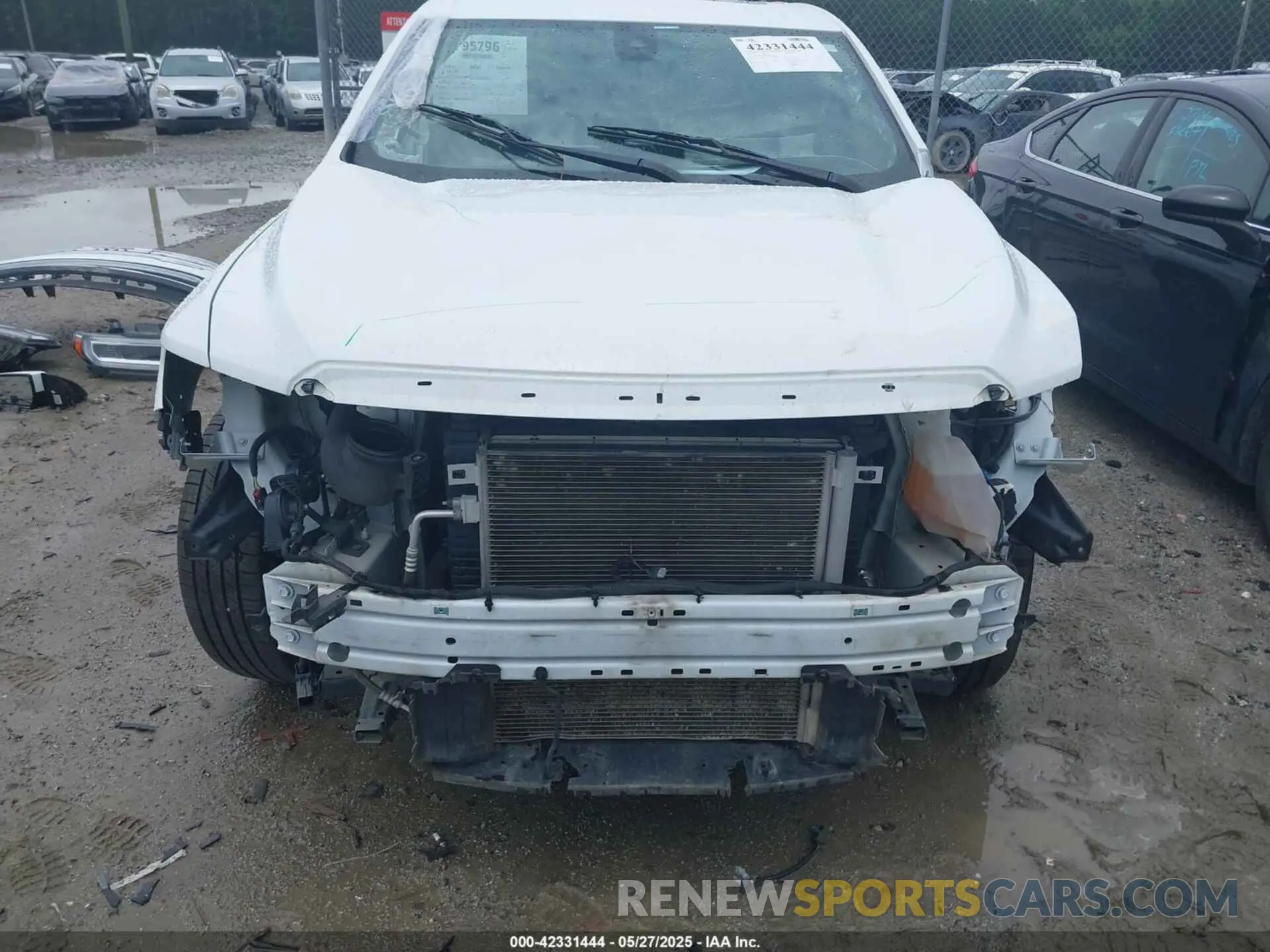 12 Photograph of a damaged car 1GKKNMLS8MZ104143 GMC ACADIA 2021
