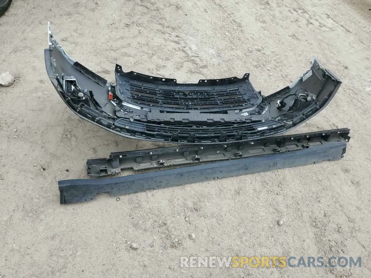 13 Photograph of a damaged car 1GKKNMLS8MZ196192 GMC ACADIA 2021