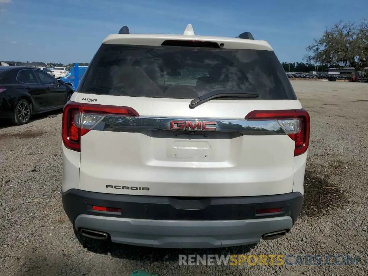 6 Photograph of a damaged car 1GKKNMLS9MZ173472 GMC ACADIA 2021