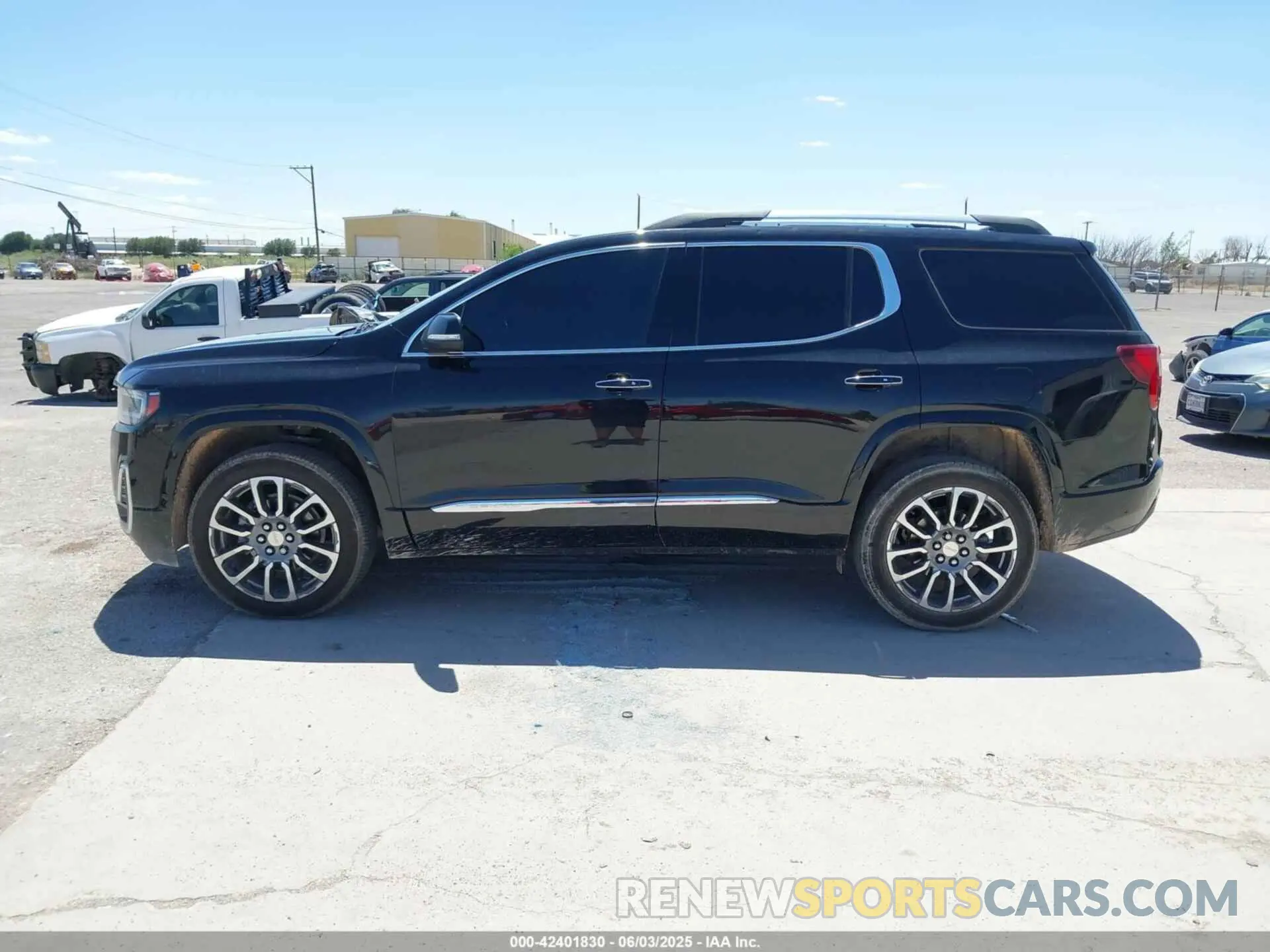 14 Photograph of a damaged car 1GKKNPLS3MZ179849 GMC ACADIA 2021