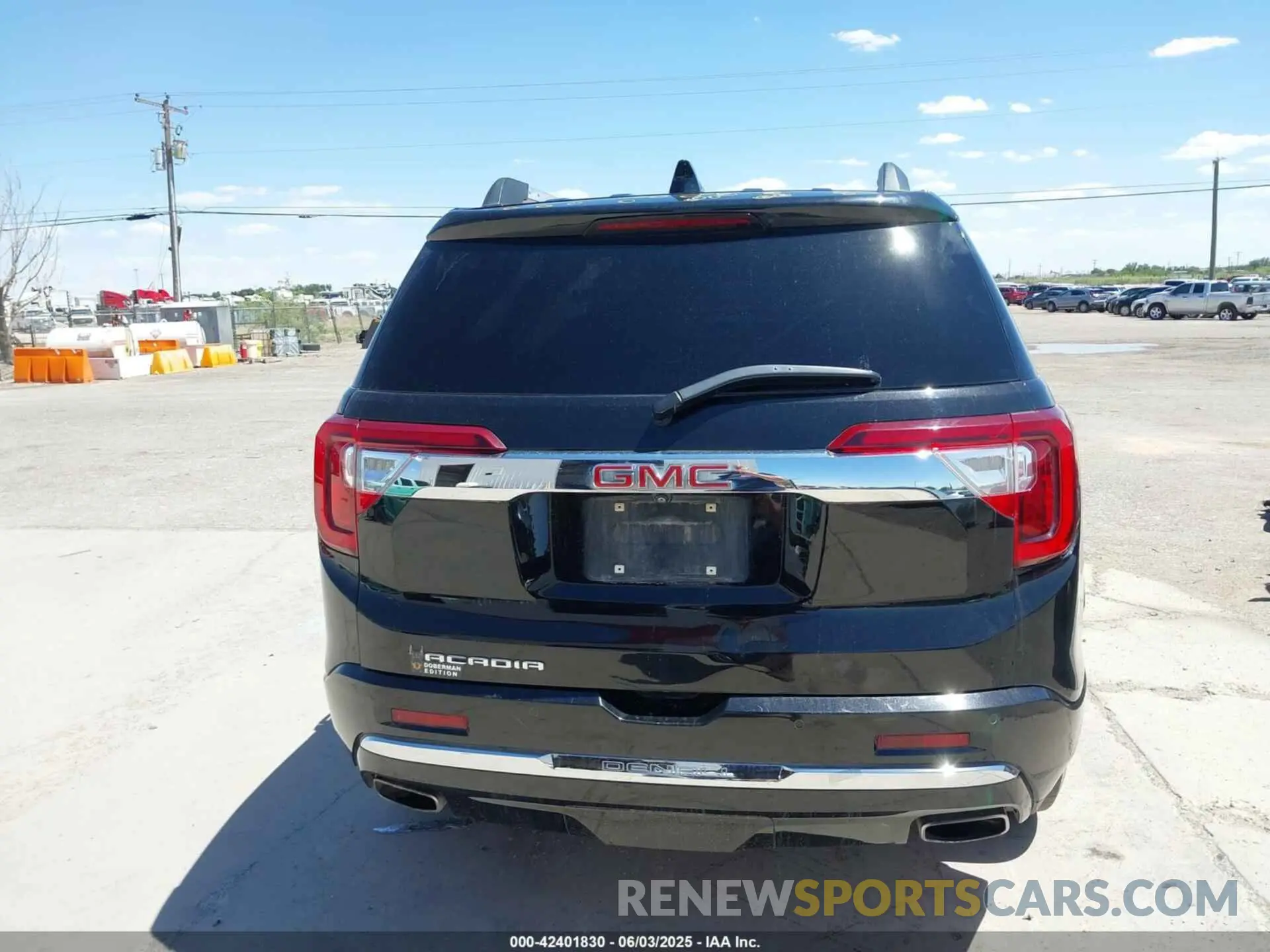 16 Photograph of a damaged car 1GKKNPLS3MZ179849 GMC ACADIA 2021