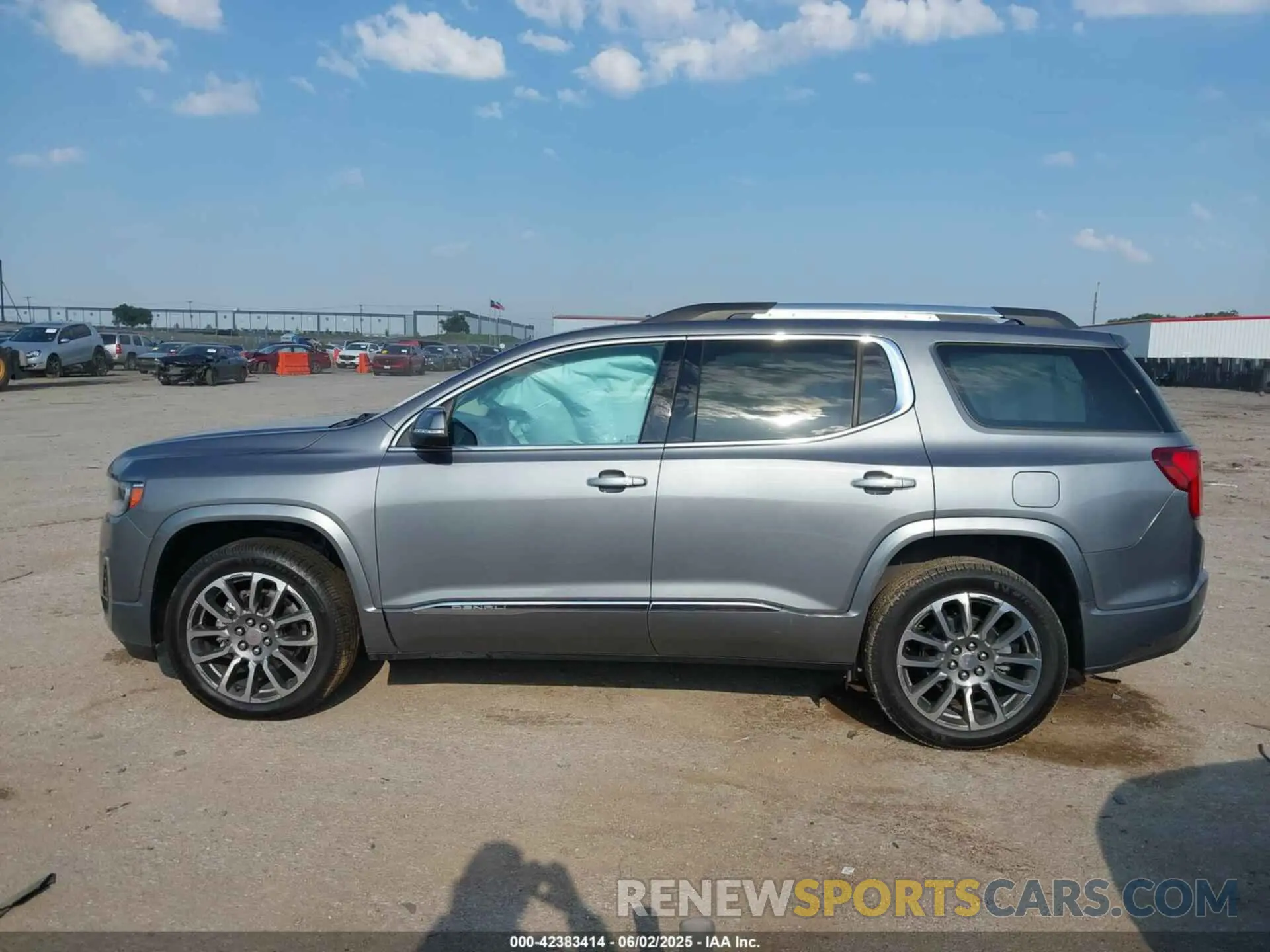 14 Photograph of a damaged car 1GKKNPLS8MZ201358 GMC ACADIA 2021