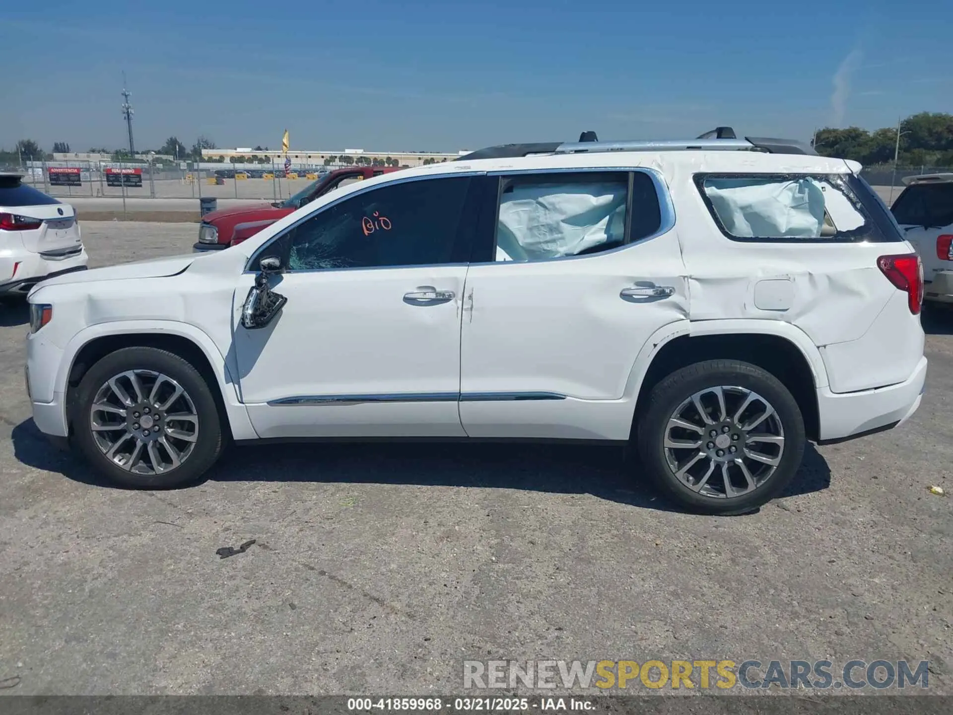 15 Photograph of a damaged car 1GKKNPLS9MZ124774 GMC ACADIA 2021