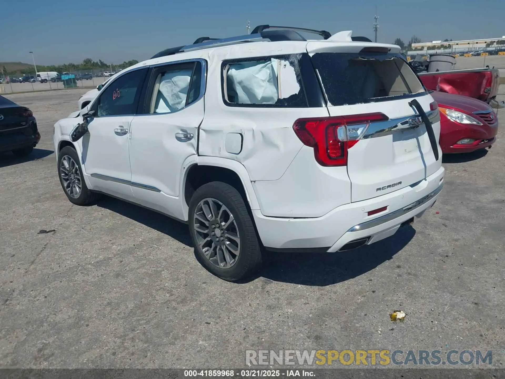 3 Photograph of a damaged car 1GKKNPLS9MZ124774 GMC ACADIA 2021