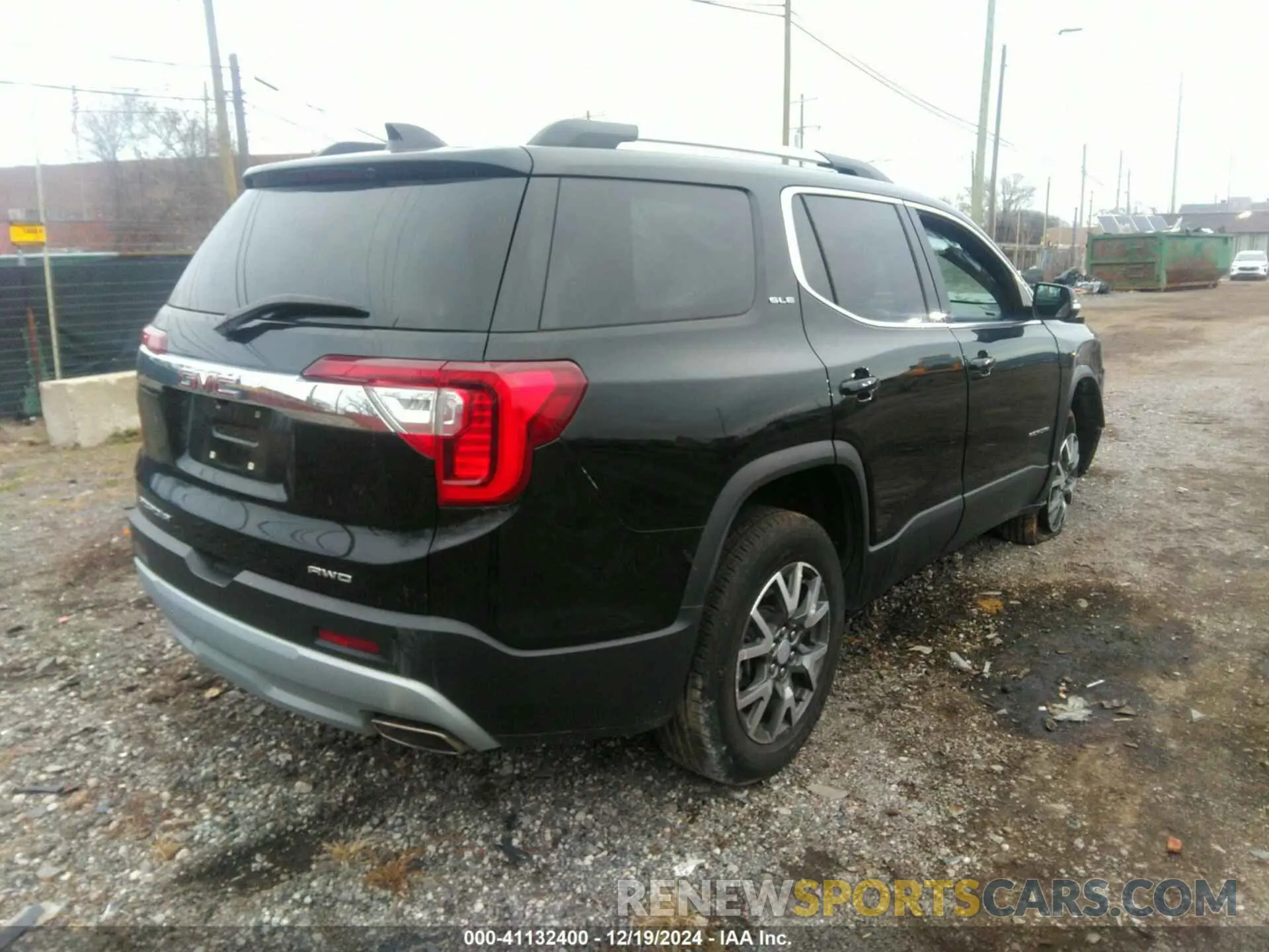 4 Photograph of a damaged car 1GKKNRLS5MZ152101 GMC ACADIA 2021
