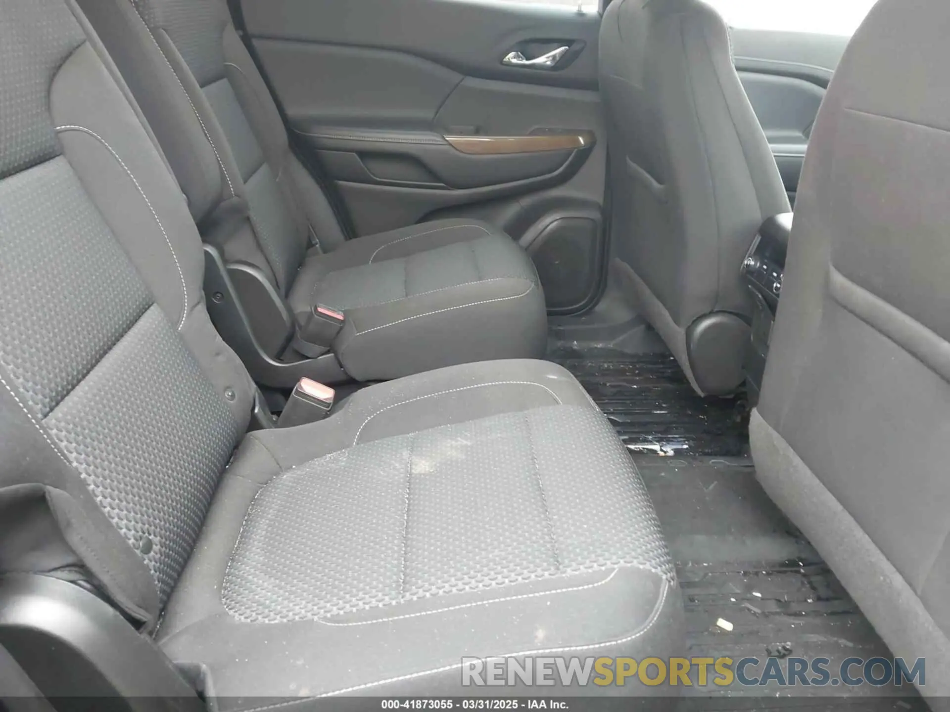8 Photograph of a damaged car 1GKKNRLS7MZ108794 GMC ACADIA 2021