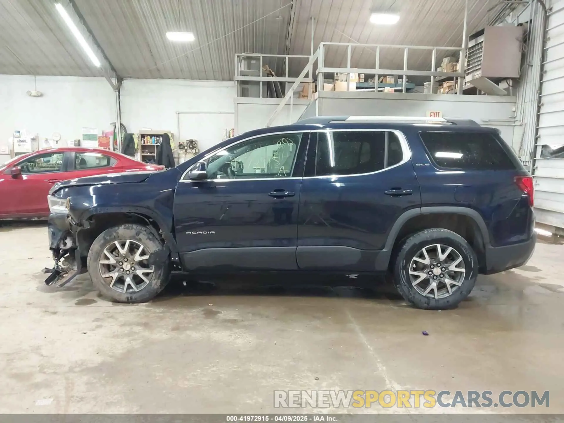14 Photograph of a damaged car 1GKKNRLS9MZ199809 GMC ACADIA 2021