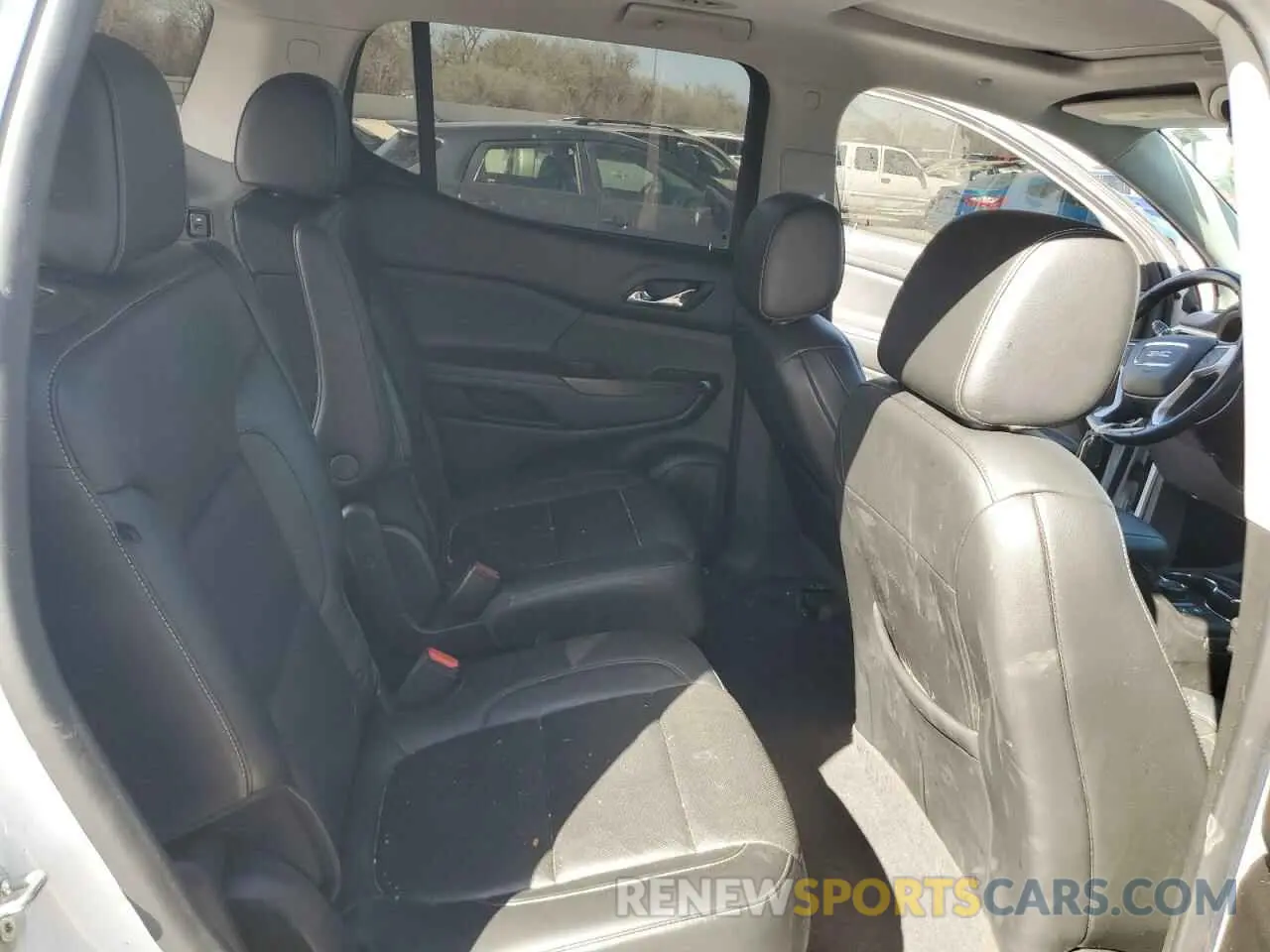 11 Photograph of a damaged car 1GKKNUL41MZ165416 GMC ACADIA 2021